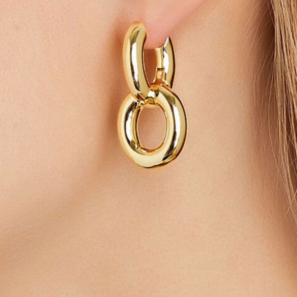 Like New SHASHI Axel Interlocking Hoop 14k Plated Modern Earrings Gold